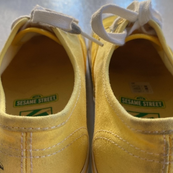 VANS X Sesame Street Yellow Sneakers Women’s Size 6 in good condition. - Picture 9 of 10